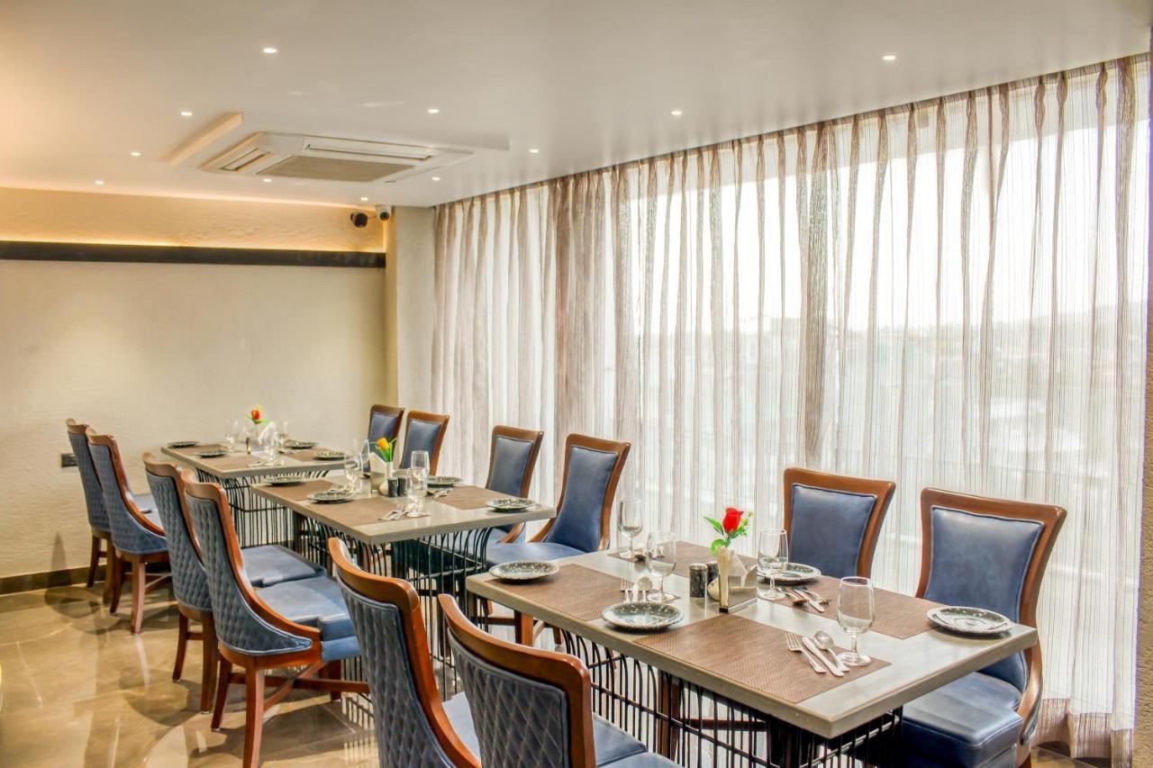 Aura Rooms Dehradun Dış mekan fotoğraf