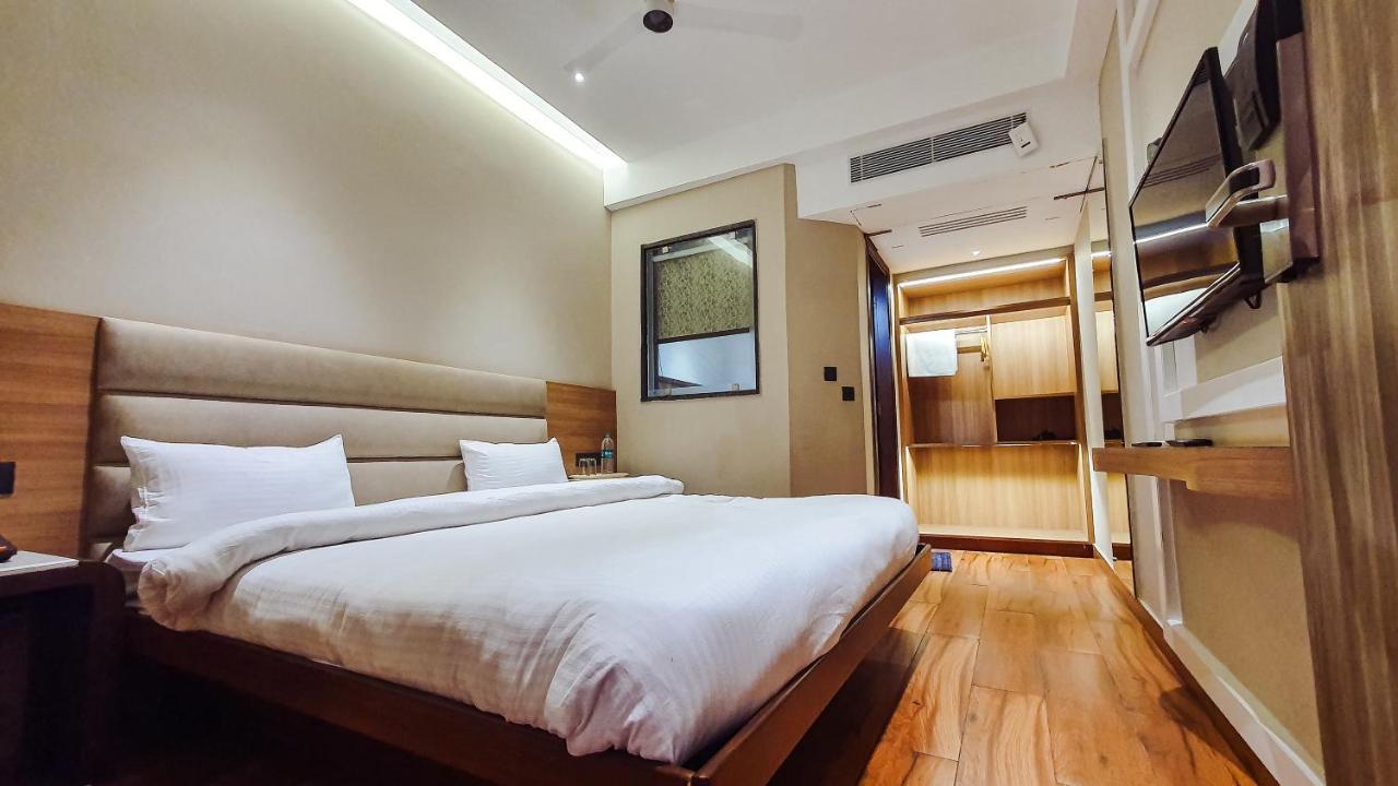 Aura Rooms Dehradun Dış mekan fotoğraf