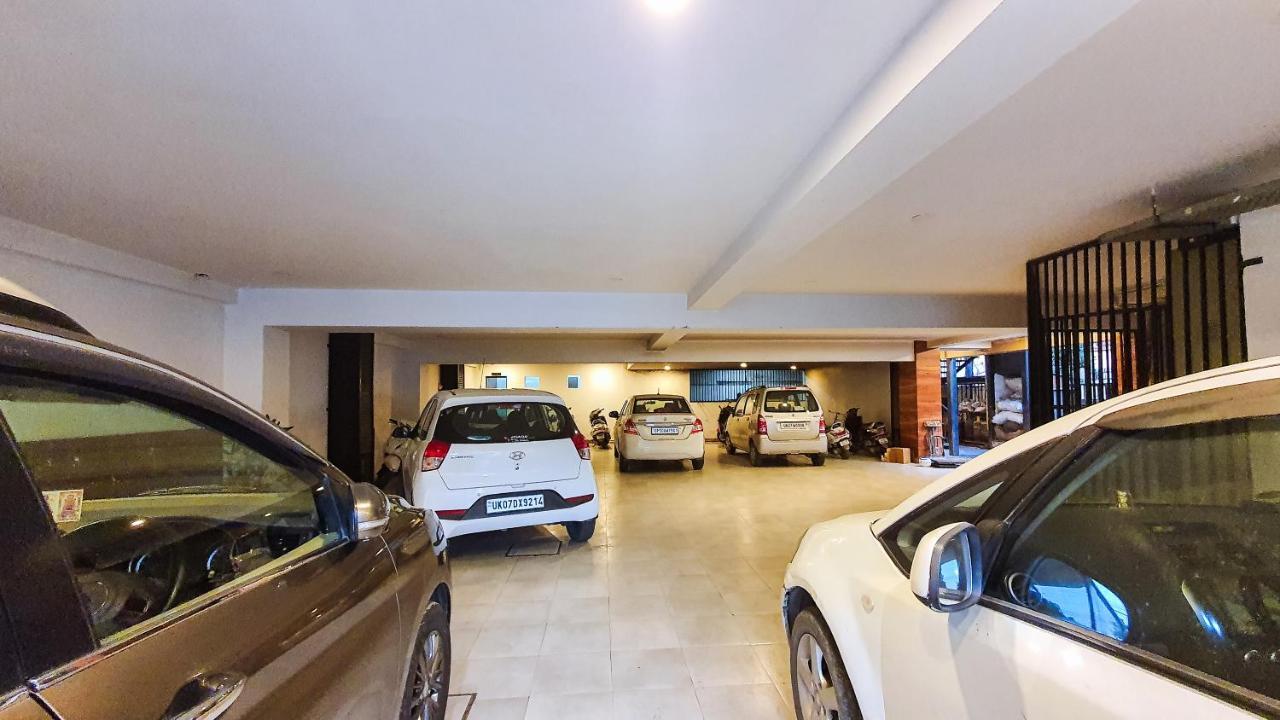 Aura Rooms Dehradun Dış mekan fotoğraf