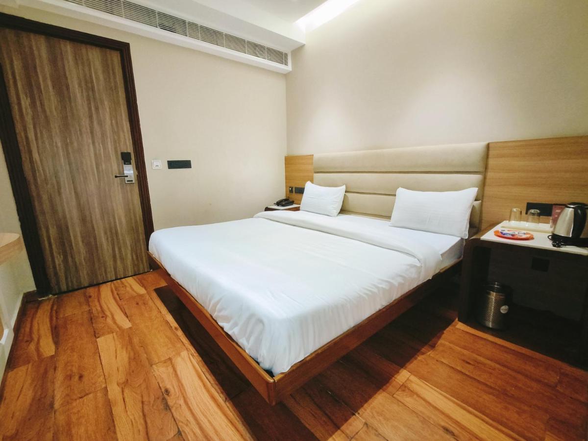 Aura Rooms Dehradun Dış mekan fotoğraf